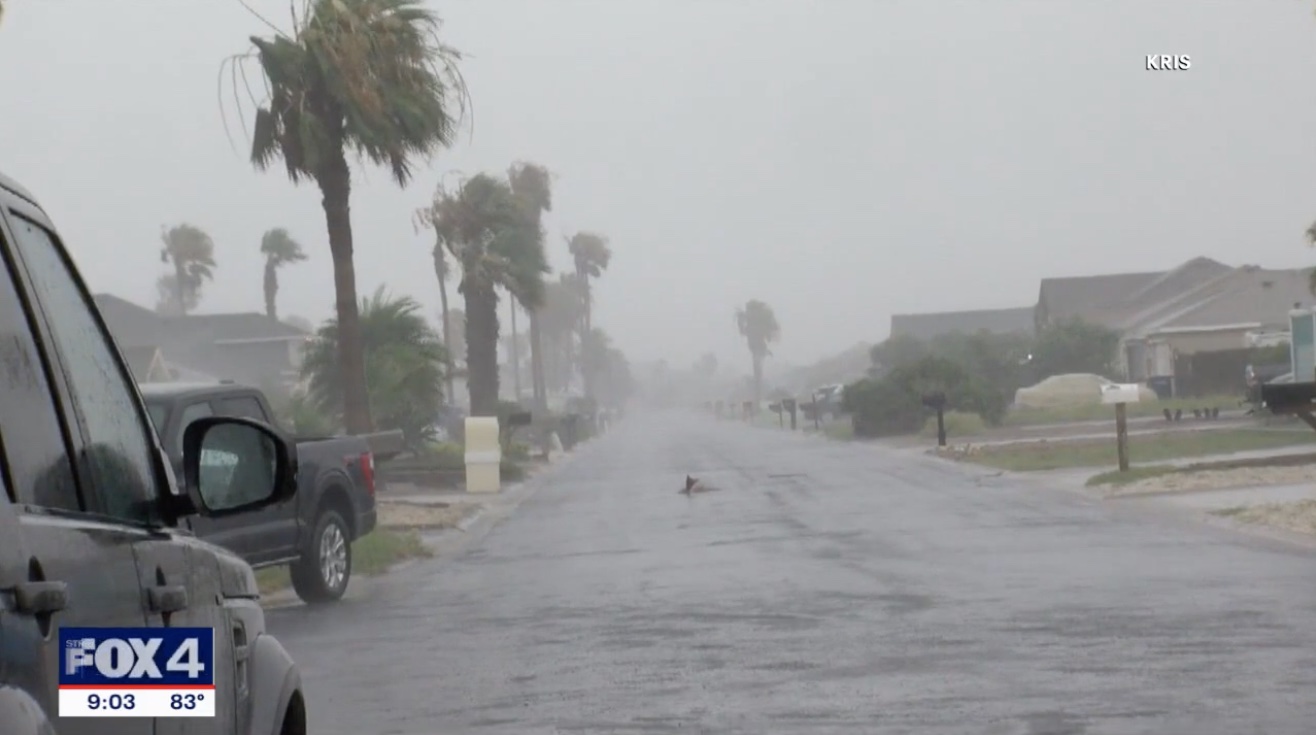 Licensed & bonded roofing contractors in Galveston for storm damage repair